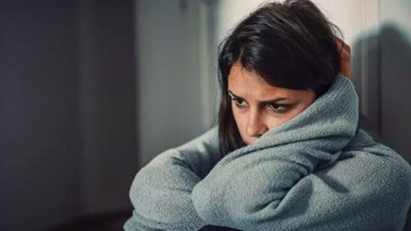 Crise de saúde mental: Brasil registra o maior número de afastamentos por ansiedade e depressão em uma década