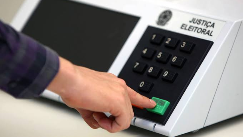 CCJ do Senado aprova proposta que elimina a reeleição para presidentes, governadores e prefeitos