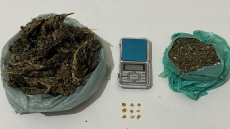 Polícia Militar apreende maconha e crack durante abordagem em Juazeiro
