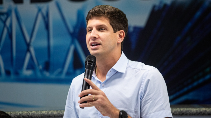 João Campos antecipa saída da Prefeitura do Recife para disputar governo