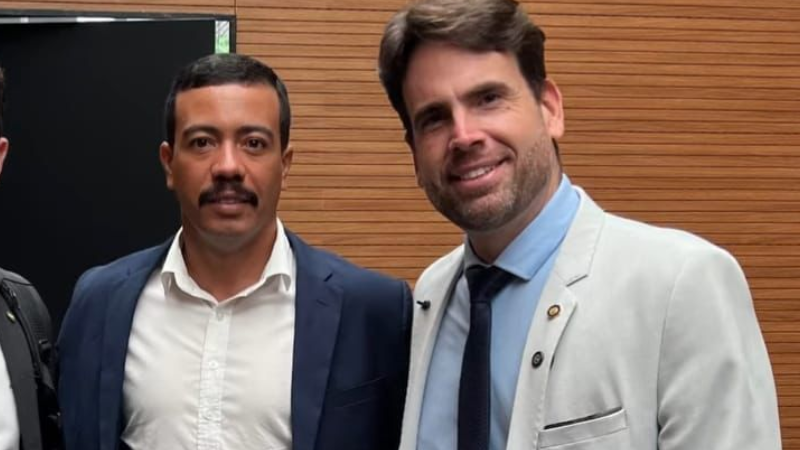 Vereador do Recife, Eduardo Moura se envolve em polêmica ao se aliar a acusado de agressão no Sertão