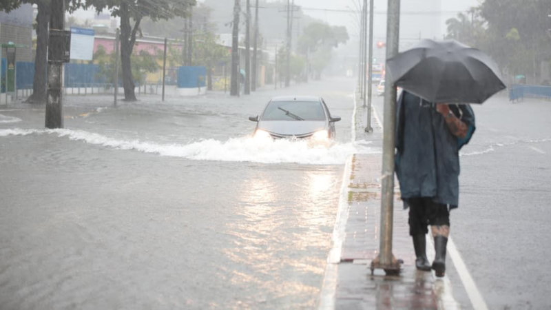 Inmet alerta para chuvas intensas em 60 cidades de Pernambuco; veja lista