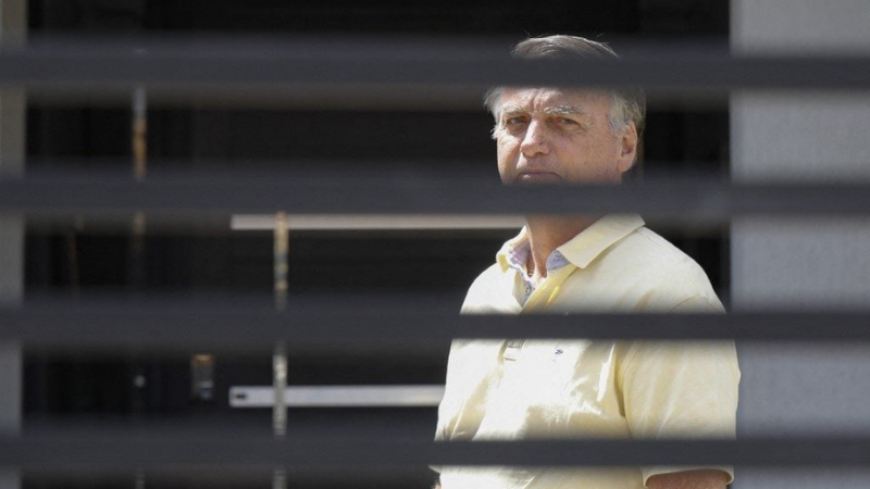 Prazo da prisão domiciliar de Bolsonaro termina e decisão fica nas mãos de Moraes