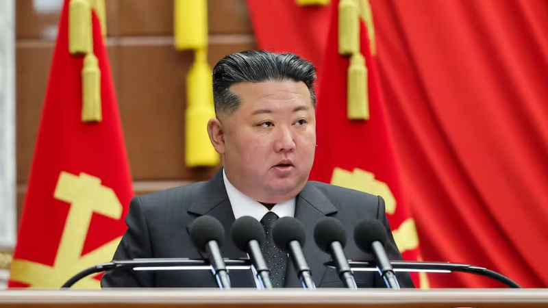 Kim Jong-un diz que fortalecerá arsenal nuclear da Coreia do Norte
