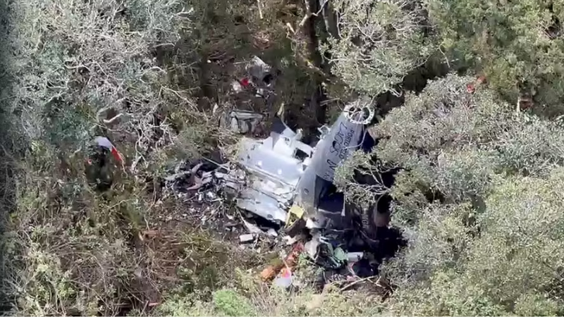 Imagens dos Bombeiros mostram destroços de helicóptero que matou cantor Rick