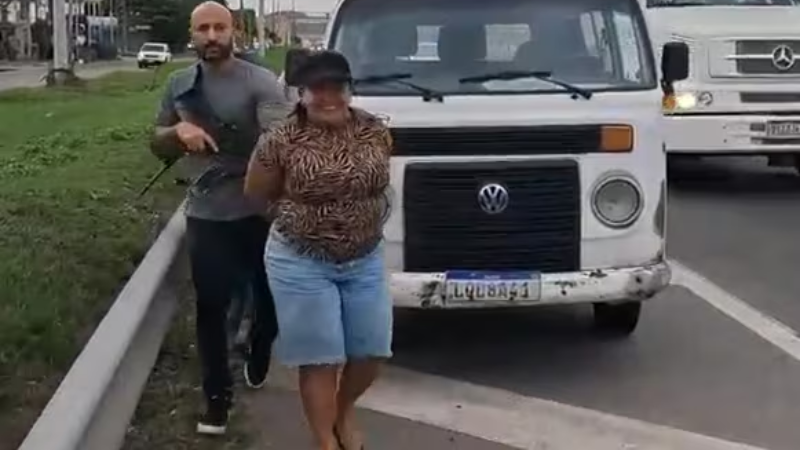 Tesoureira de Fernandinho Beira-Mar é presa pela Polícia Civil